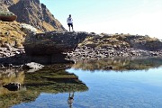 74  Nel Laghetto di Pietra Quadra con poca acqua ci si specchia ancora.